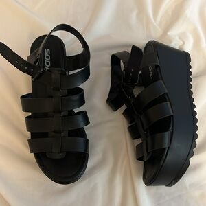 Black platform chunky sandals